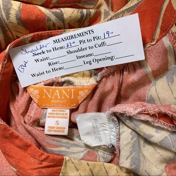 Nani Hawaii Tank Blouse Tropical Hawaiian Flowers Orange and Yellows Size S - Picture 5 of 5